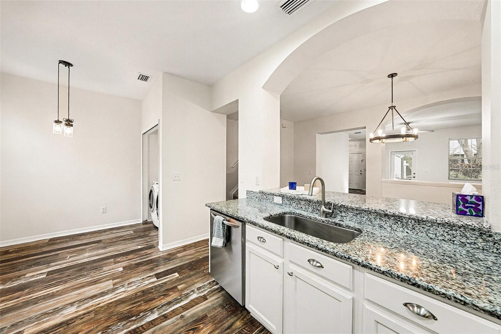 Image 15 of 32 For 9420 Georgian Park Lane 106