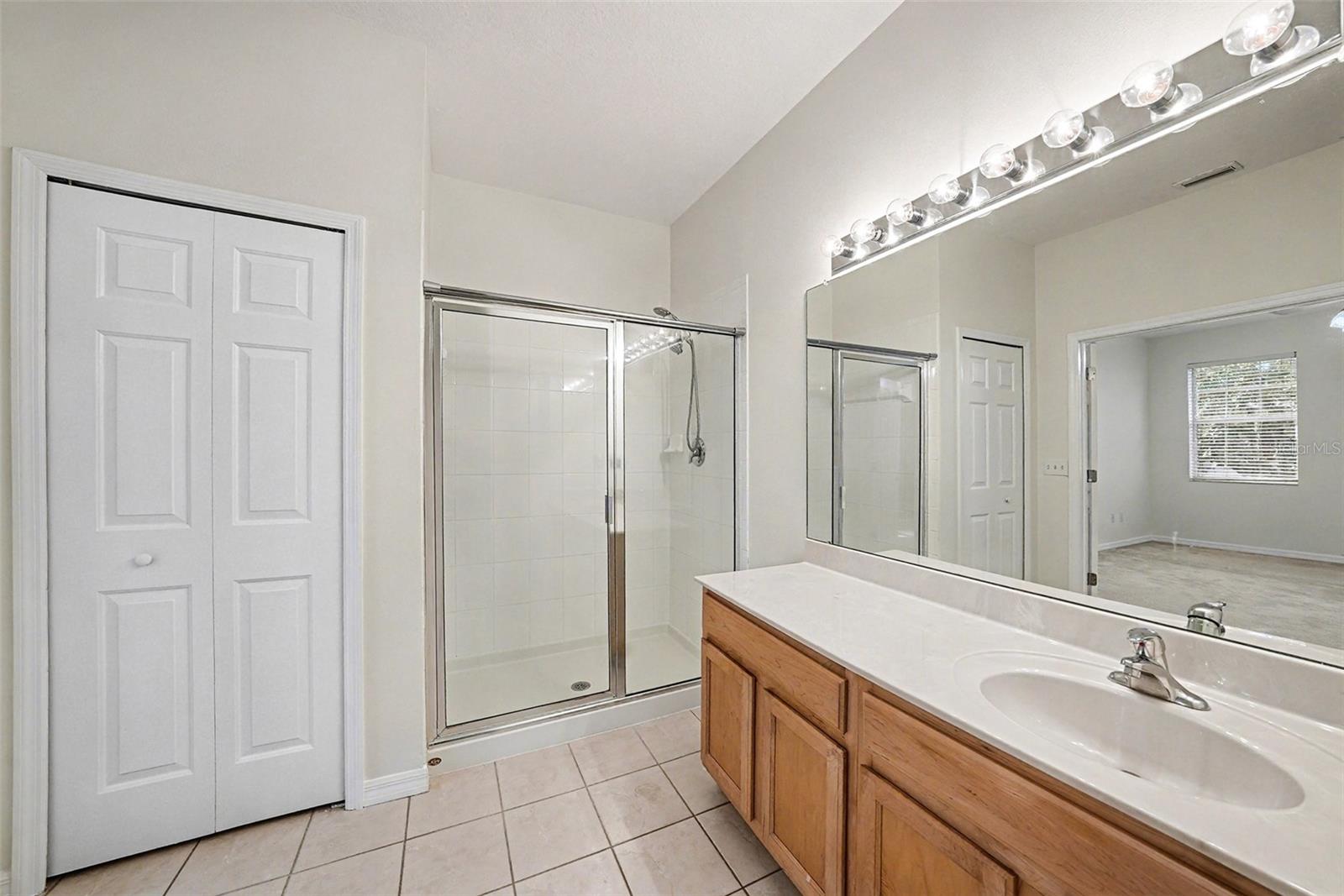 Image 24 of 32 For 9420 Georgian Park Lane 106