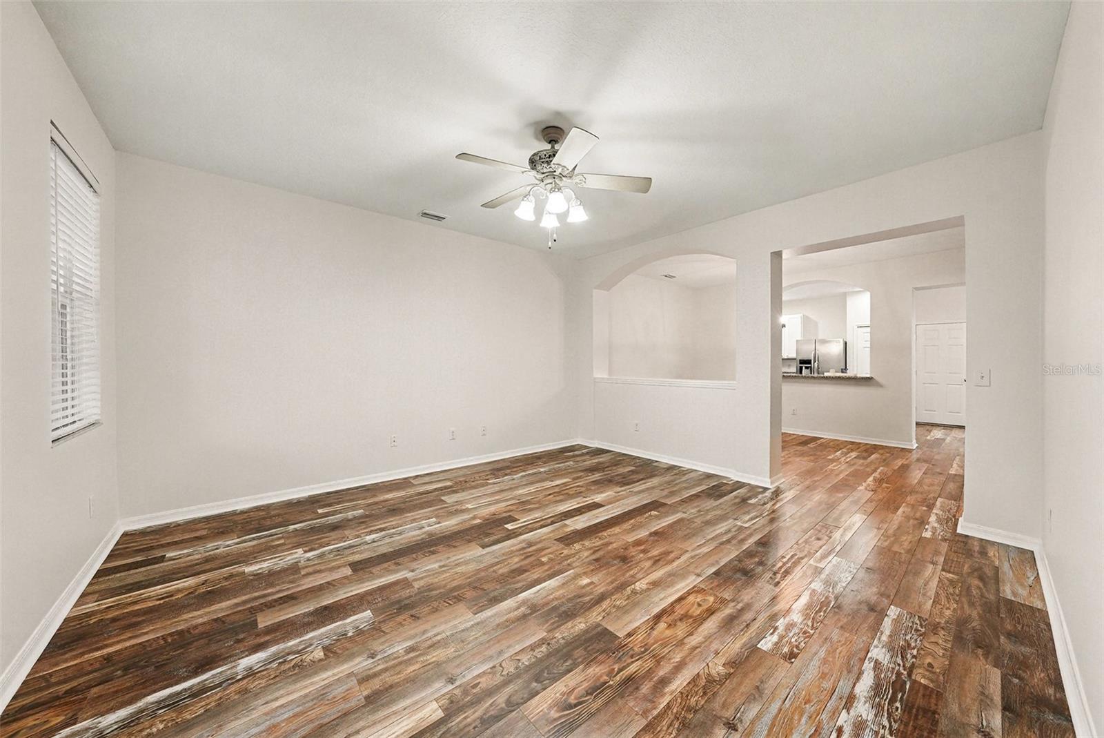 Image 5 of 32 For 9420 Georgian Park Lane 106