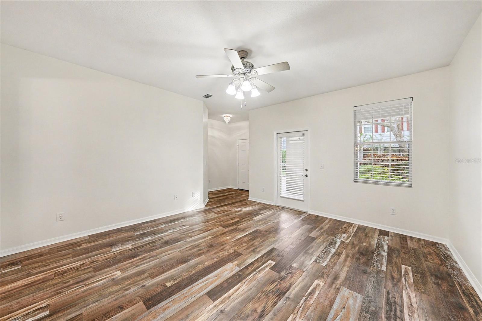 Image 8 of 32 For 9420 Georgian Park Lane 106