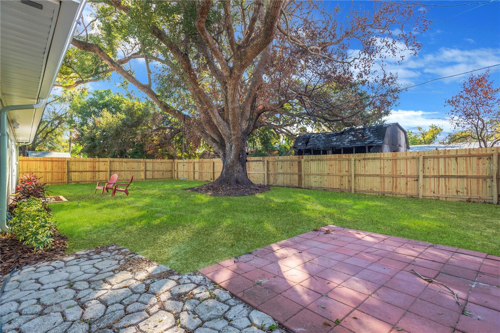 Image 23 of 24 For 14814 Iris Avenue