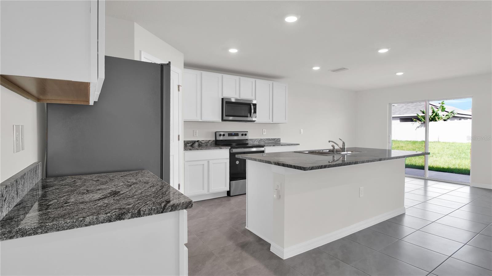 Image 12 of 40 For 16632 Windmill Forge Pass