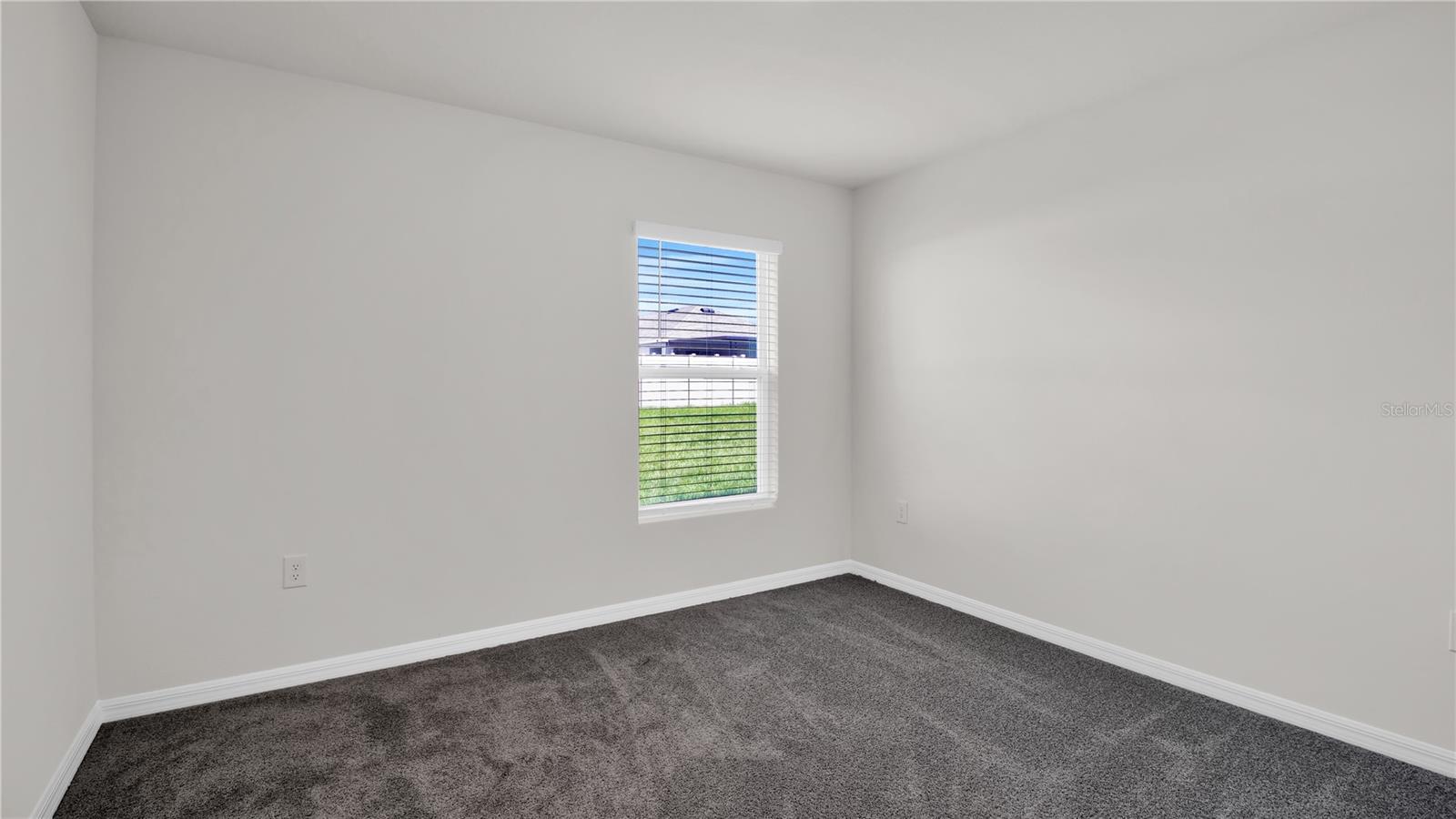 Image 23 of 40 For 16632 Windmill Forge Pass