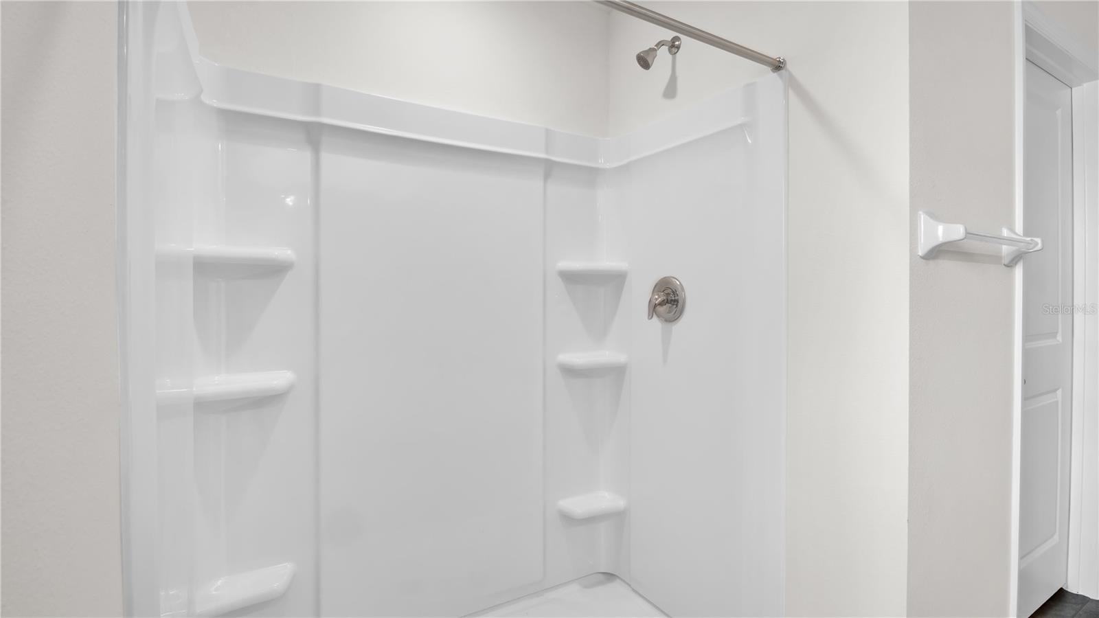 Image 32 of 40 For 16632 Windmill Forge Pass