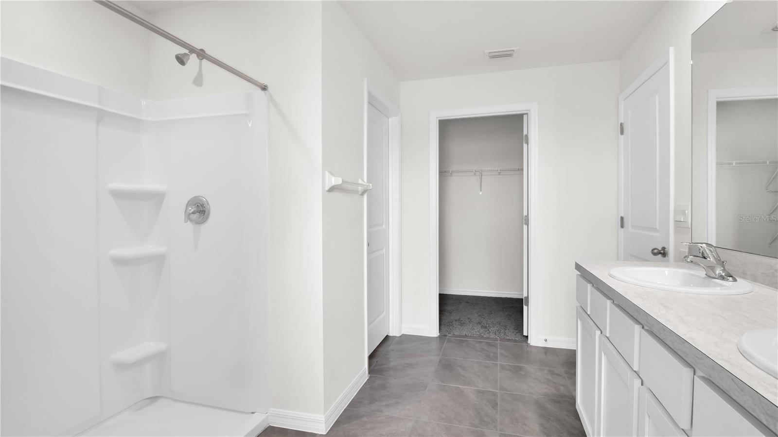 Image 33 of 40 For 16632 Windmill Forge Pass