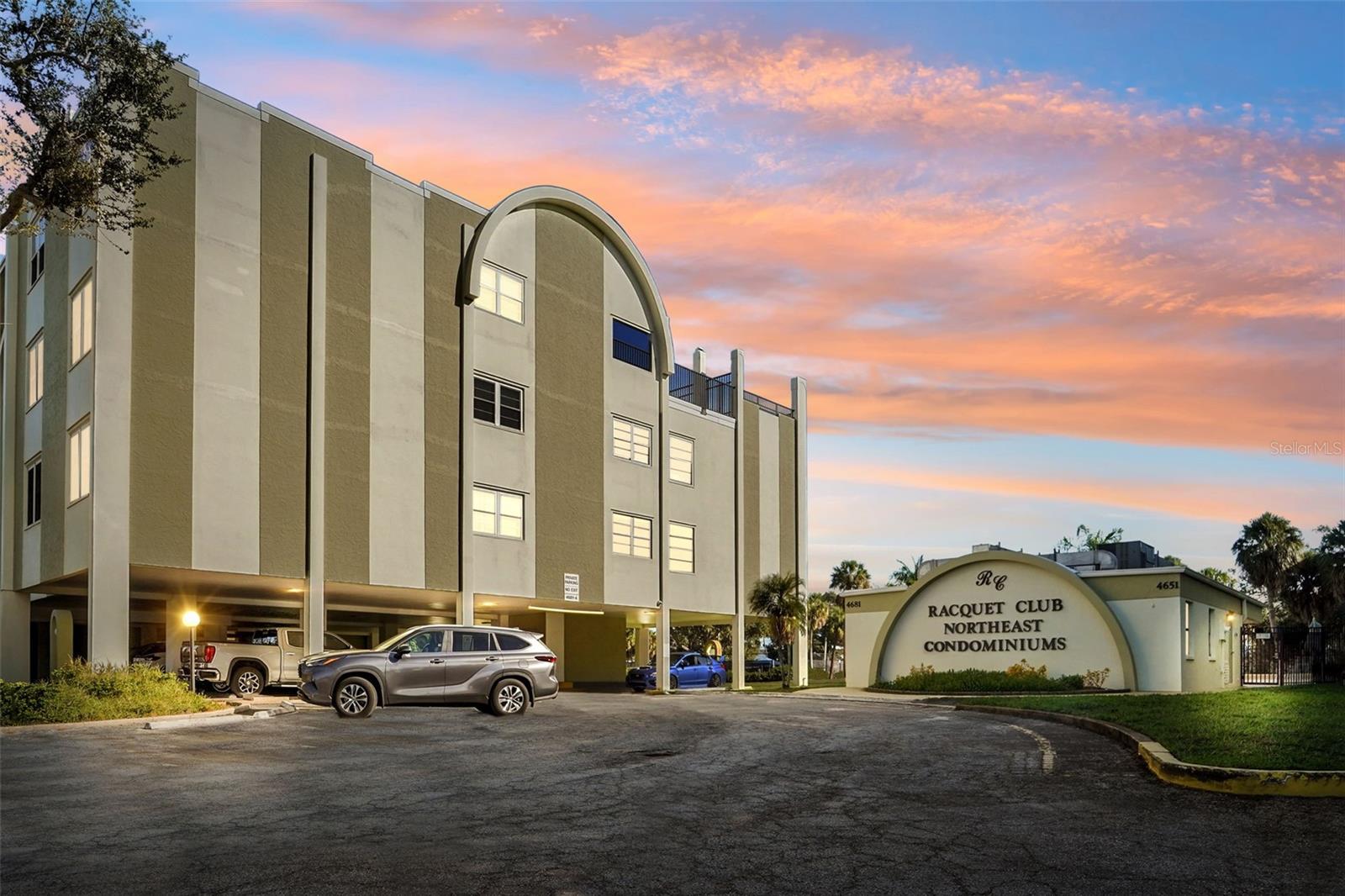 Details for 4681 1st Street Ne 301, ST PETERSBURG, FL 33703