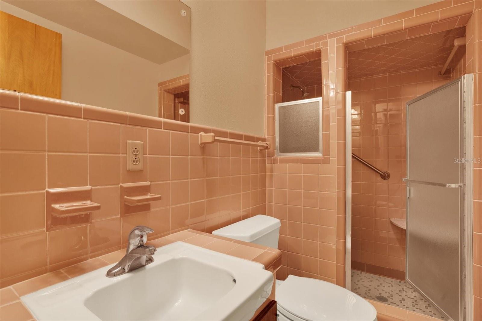 Image 22 of 33 For 121 Siobhan Avenue