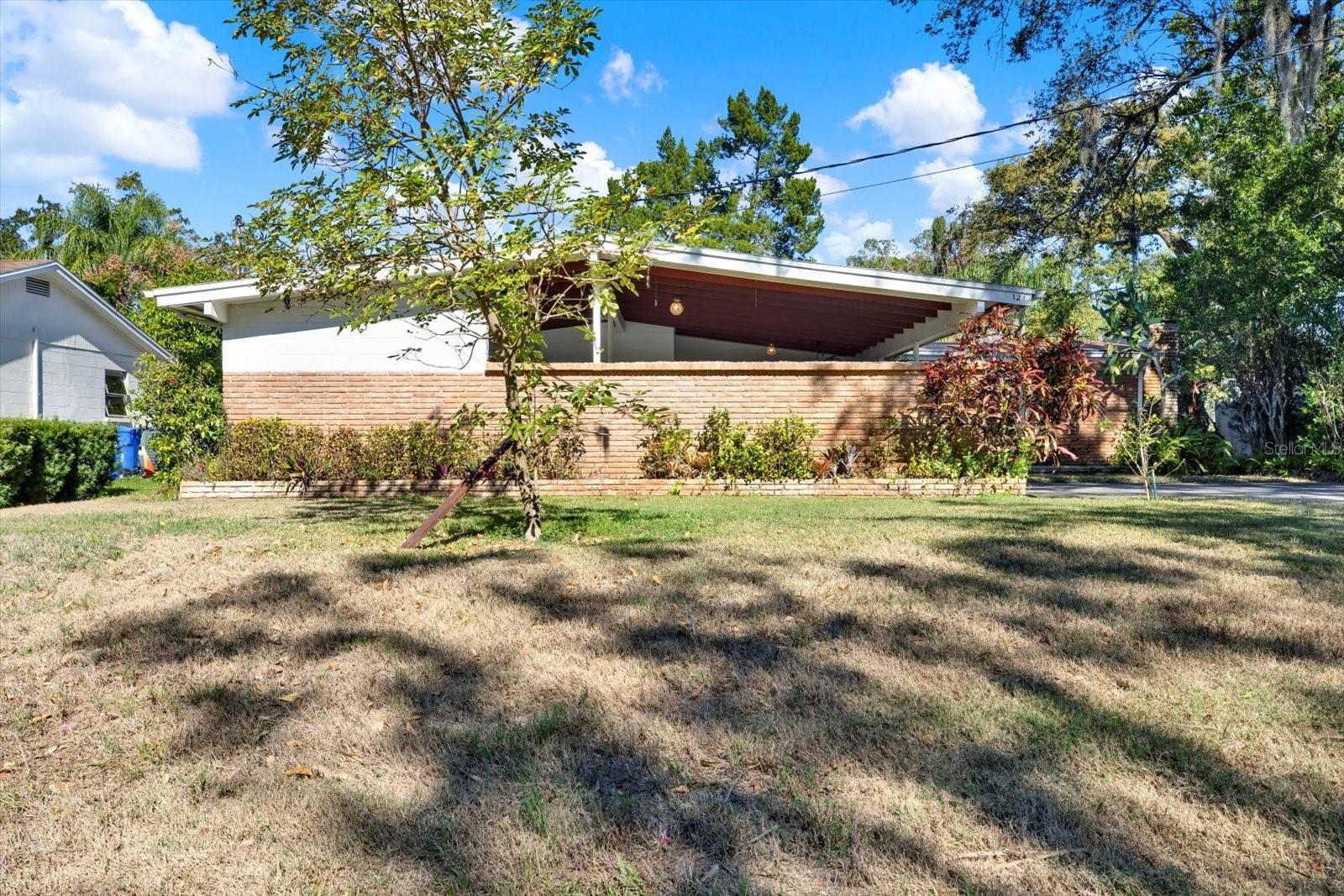 Image 27 of 33 For 121 Siobhan Avenue