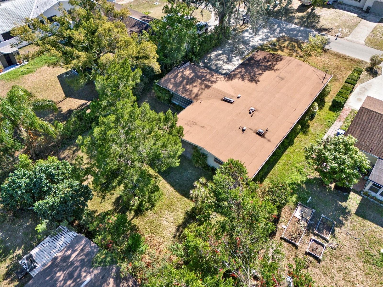 Image 31 of 33 For 121 Siobhan Avenue