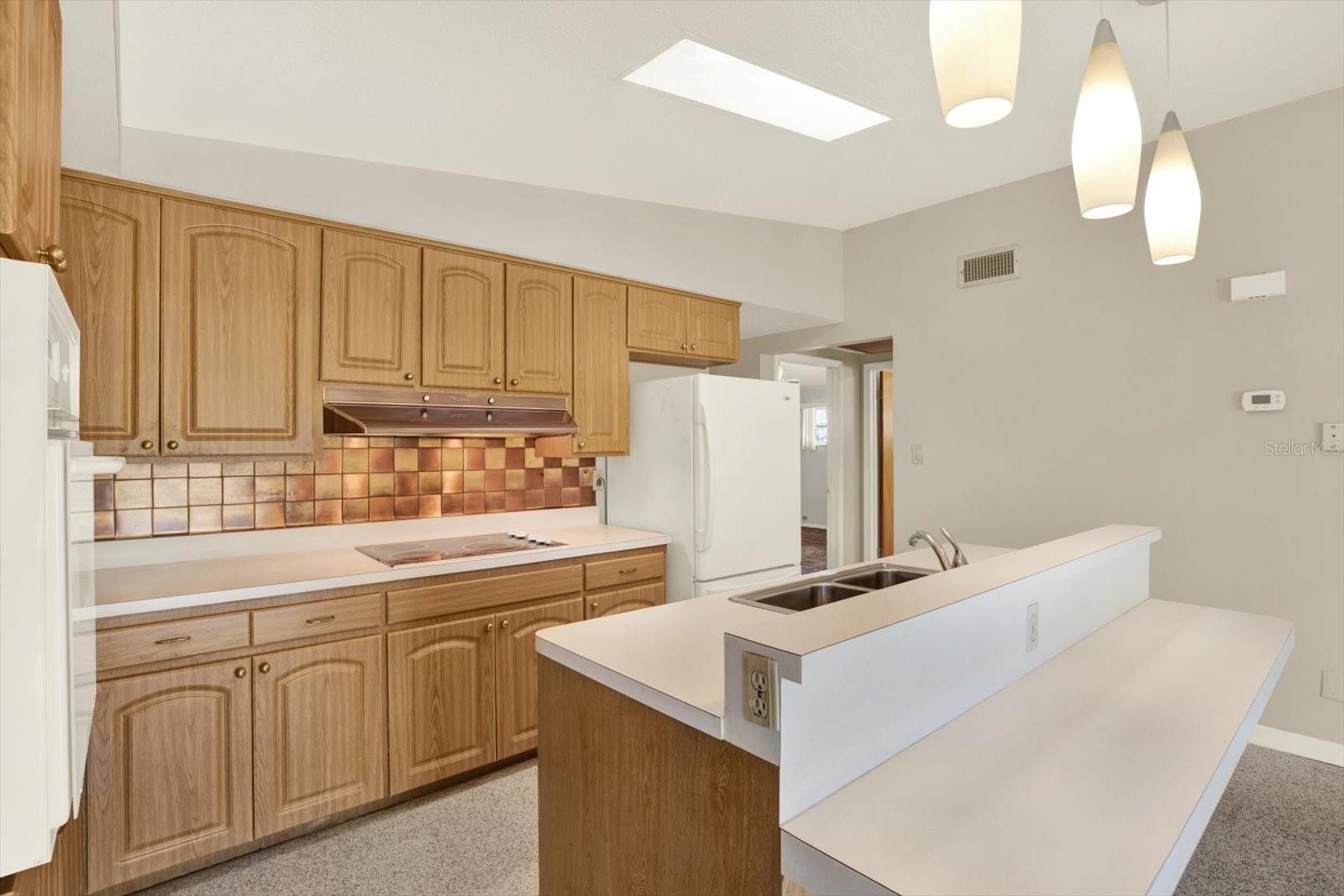 Image 6 of 33 For 121 Siobhan Avenue