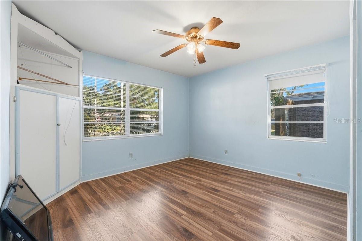 Image 13 of 46 For 2218 Avenue B Sw