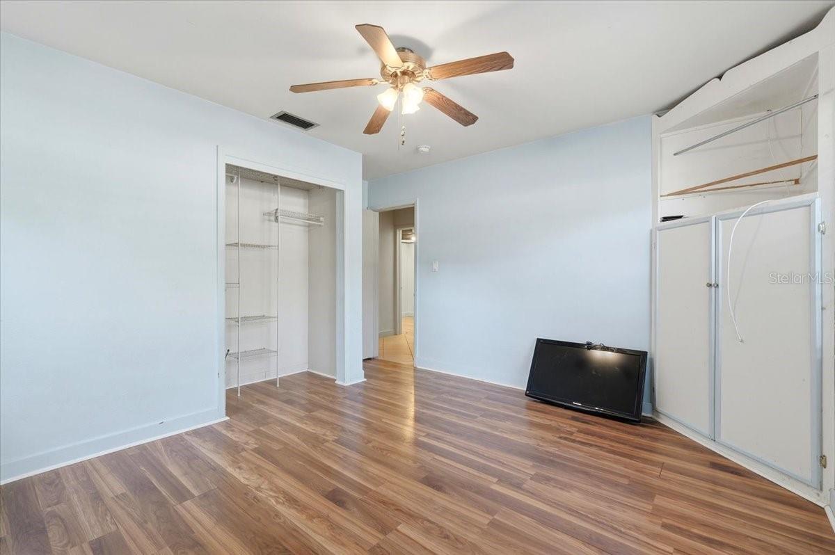 Image 14 of 46 For 2218 Avenue B Sw