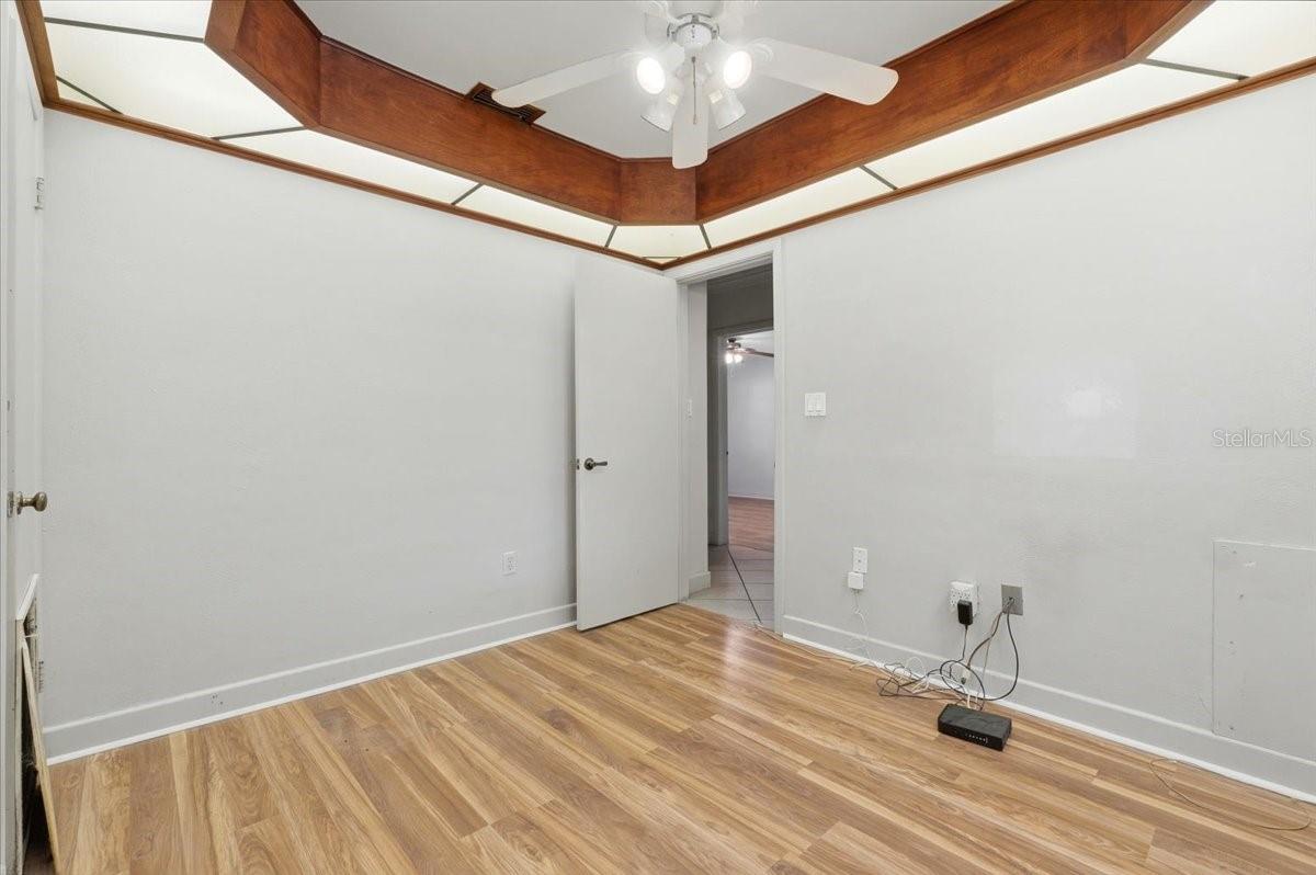 Image 17 of 46 For 2218 Avenue B Sw