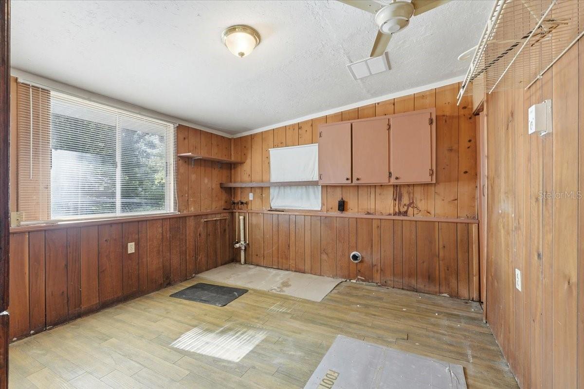 Image 23 of 46 For 2218 Avenue B Sw