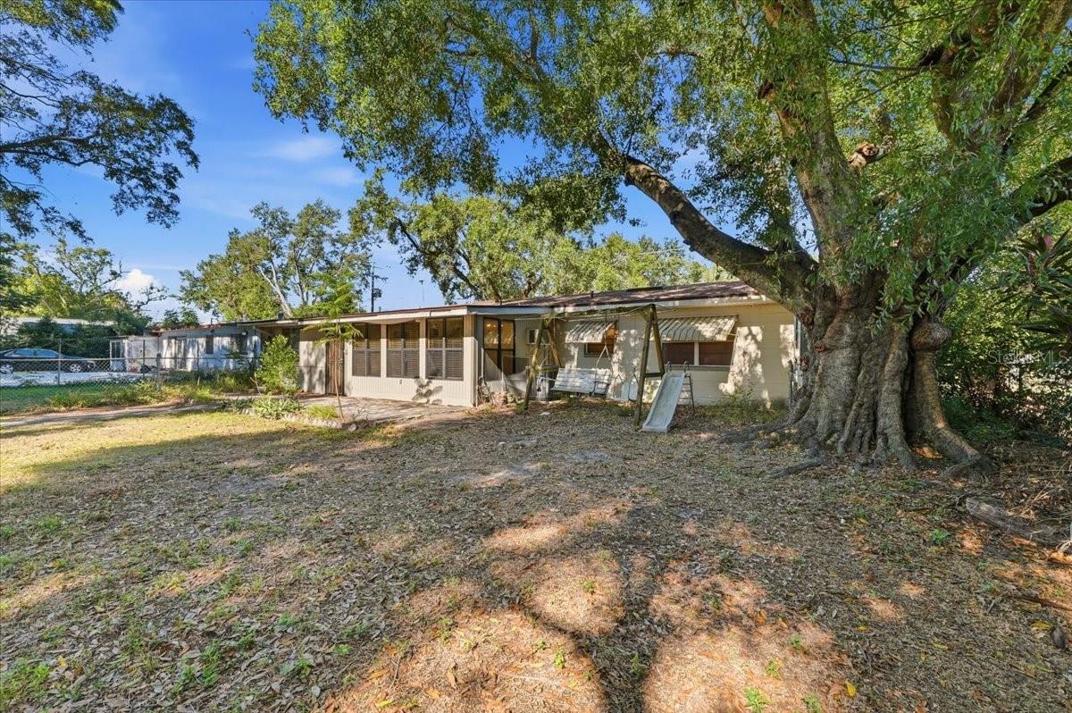 Image 25 of 46 For 2218 Avenue B Sw