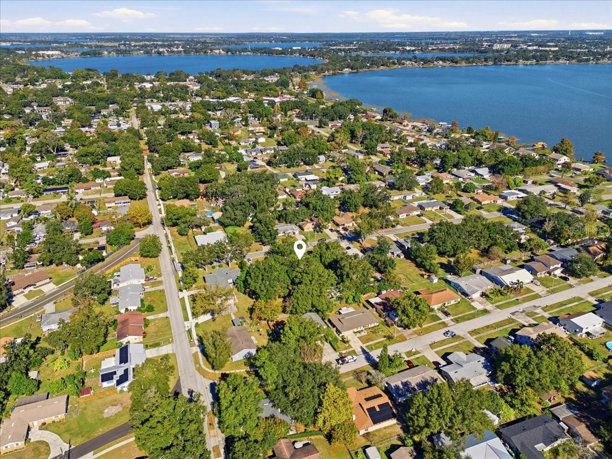 Image 3 of 46 For 2218 Avenue B Sw