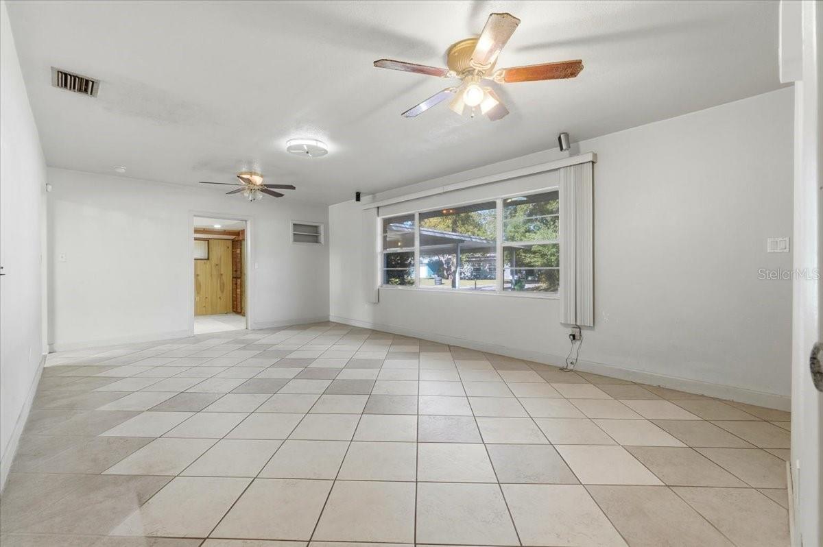 Image 4 of 46 For 2218 Avenue B Sw