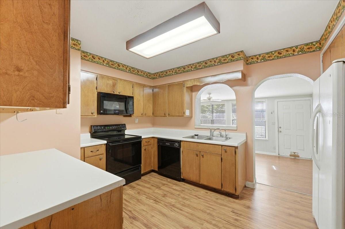 Image 6 of 46 For 2218 Avenue B Sw