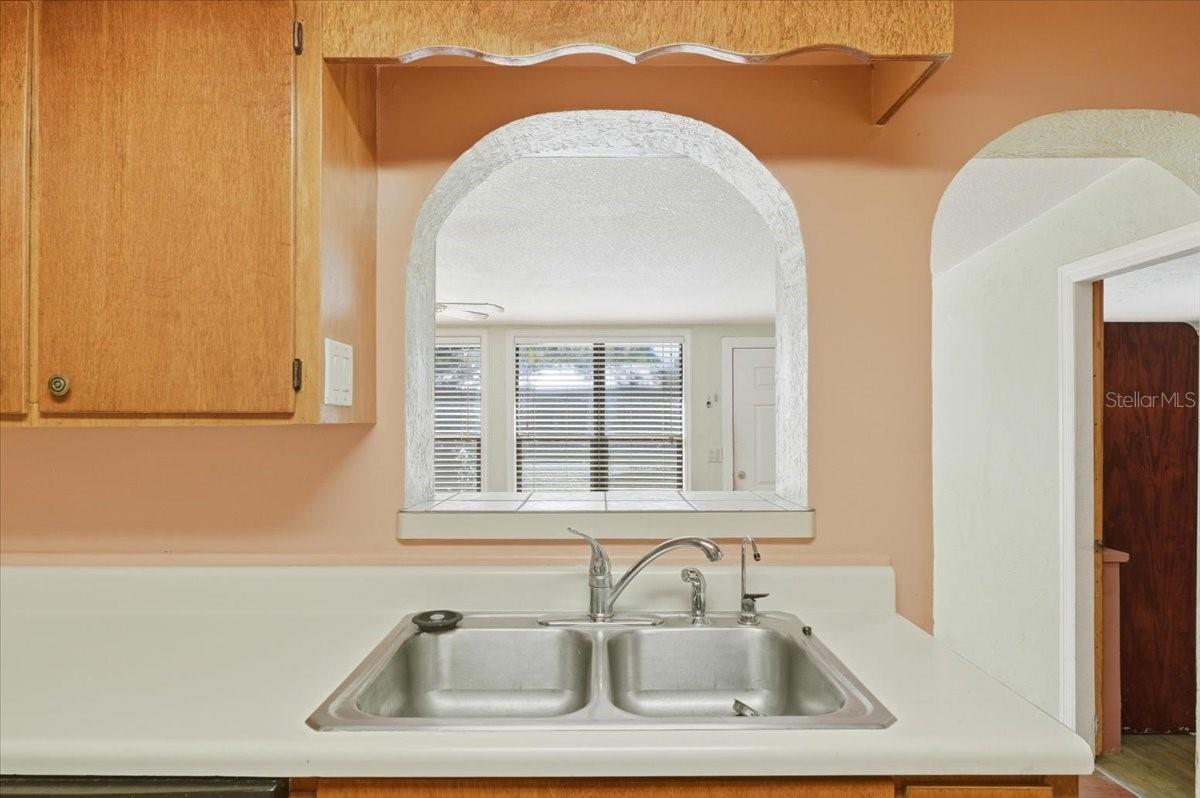 Image 7 of 46 For 2218 Avenue B Sw