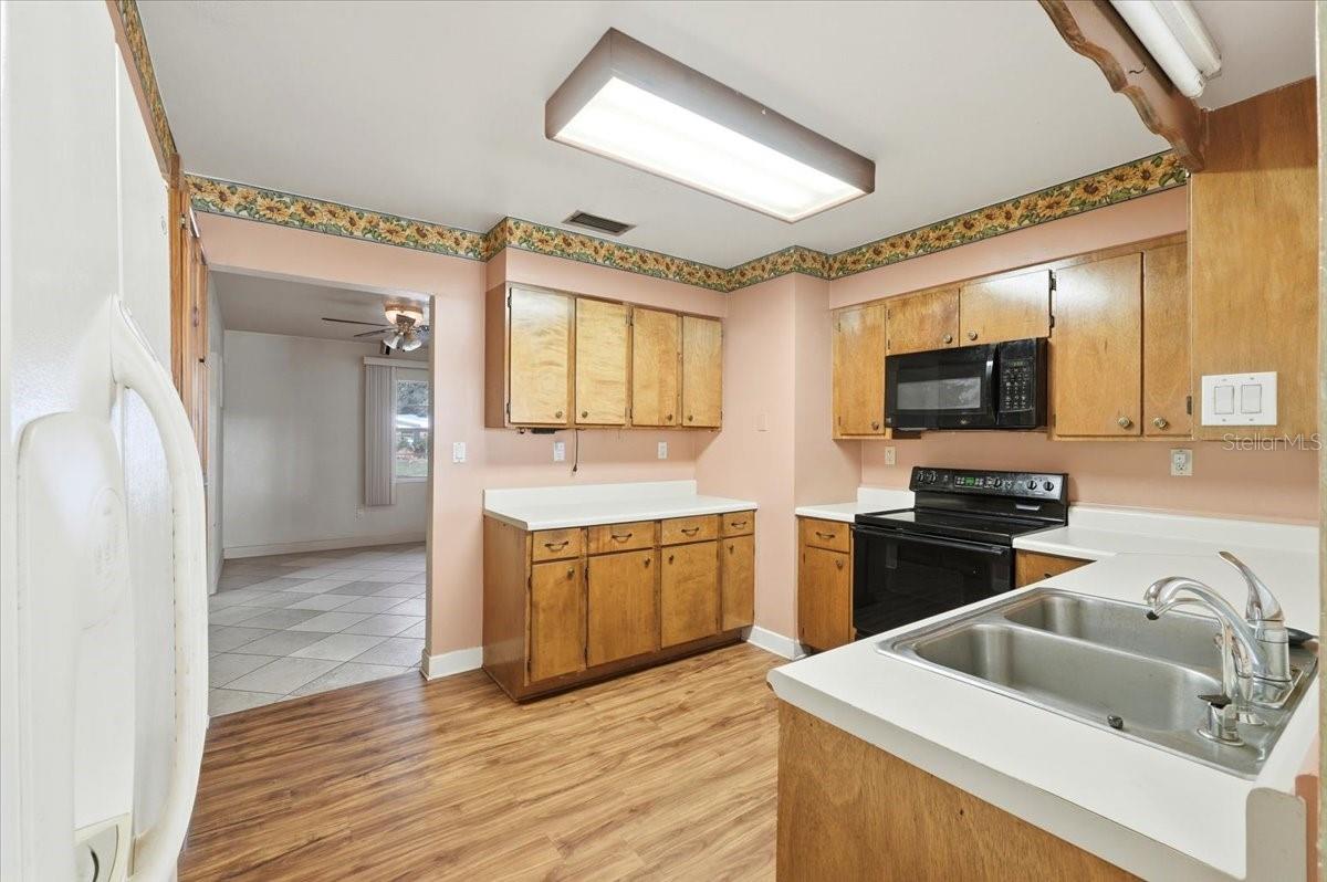 Image 8 of 46 For 2218 Avenue B Sw