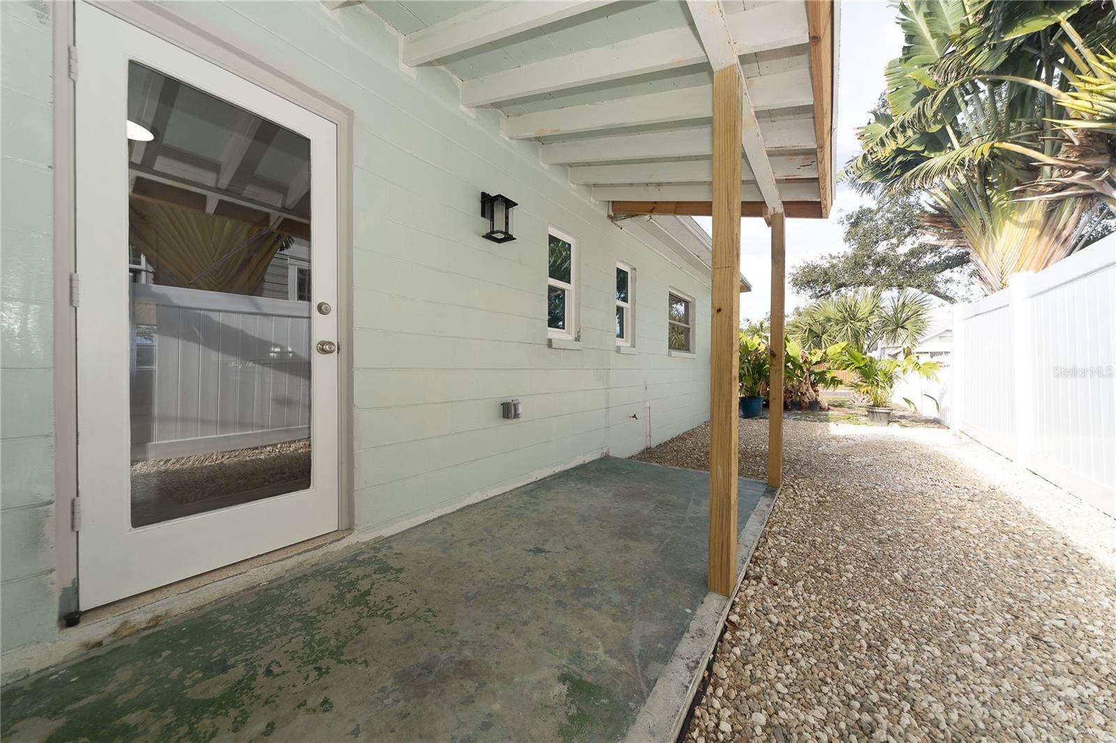 Image 12 of 24 For 2000 1st Street Se