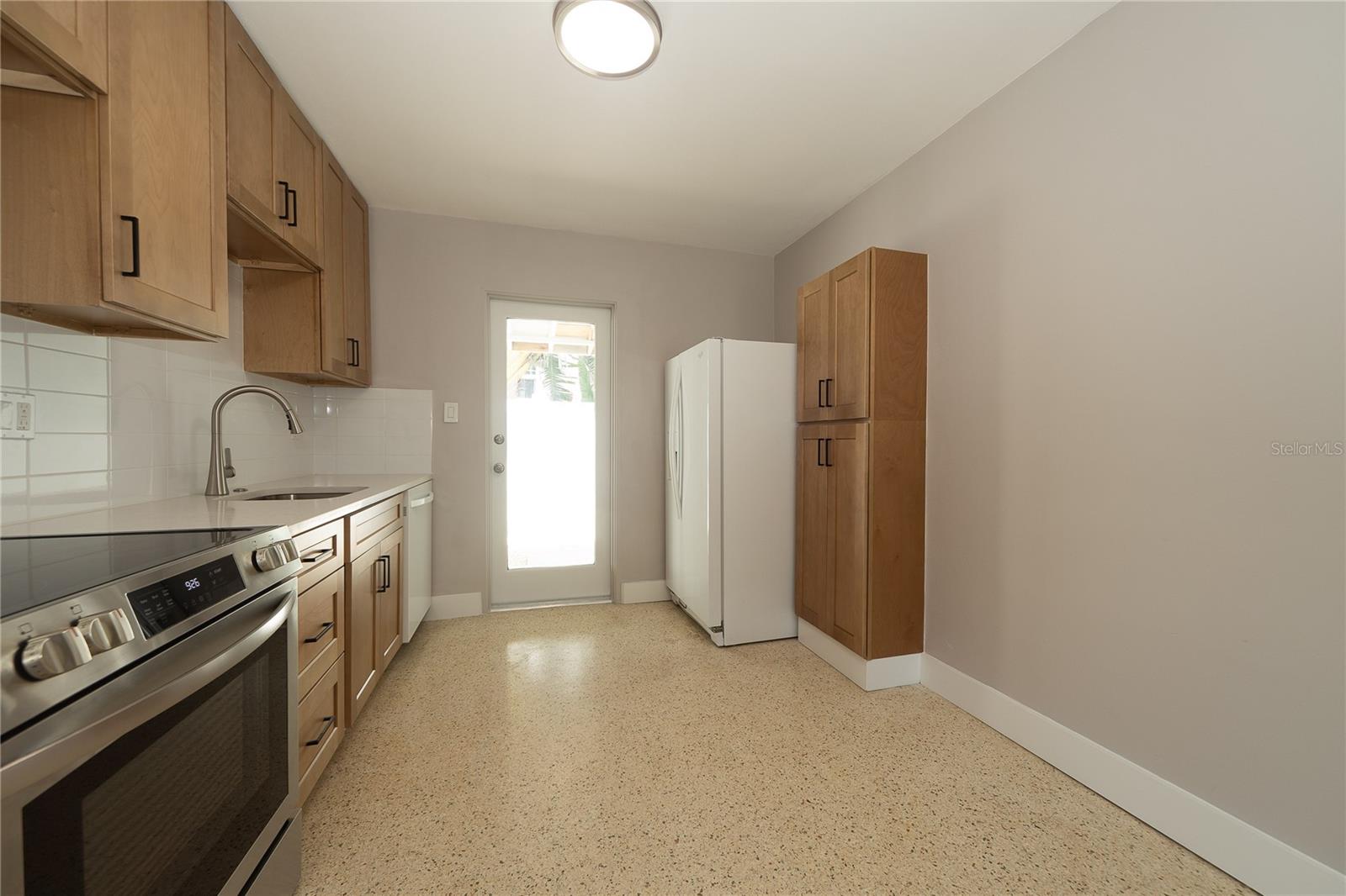 Image 15 of 24 For 2000 1st Street Se