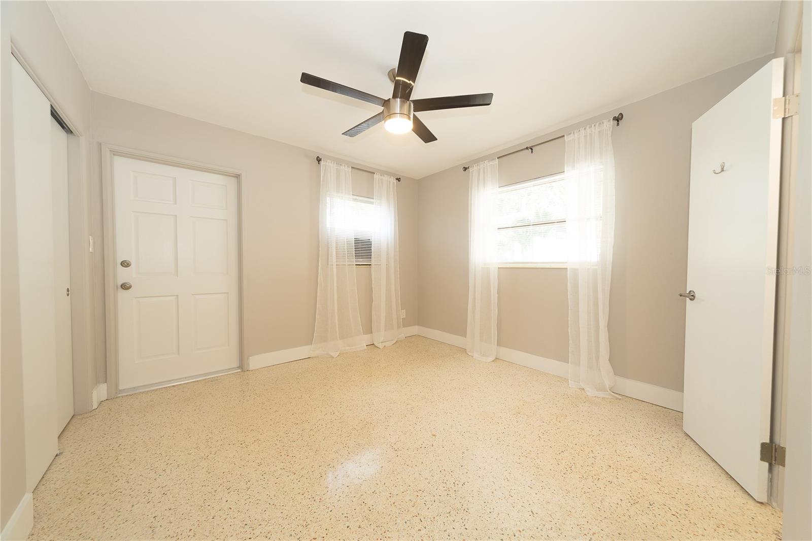 Image 16 of 24 For 2000 1st Street Se