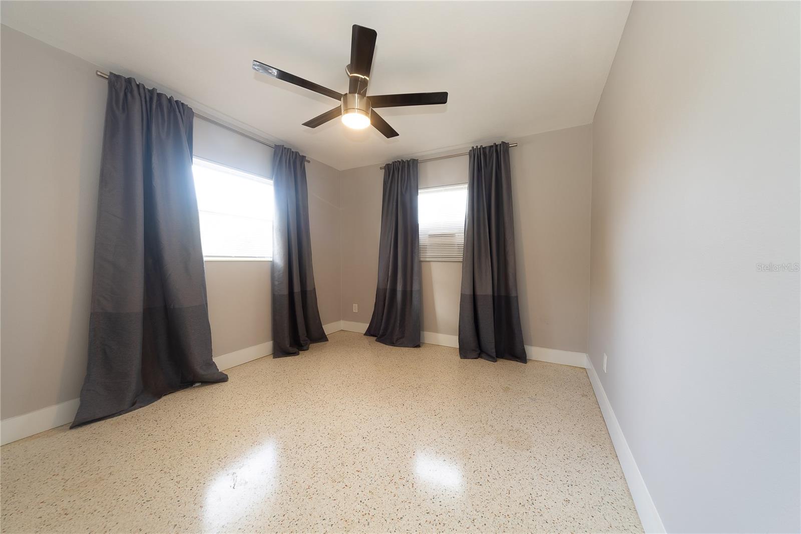 Image 19 of 24 For 2000 1st Street Se