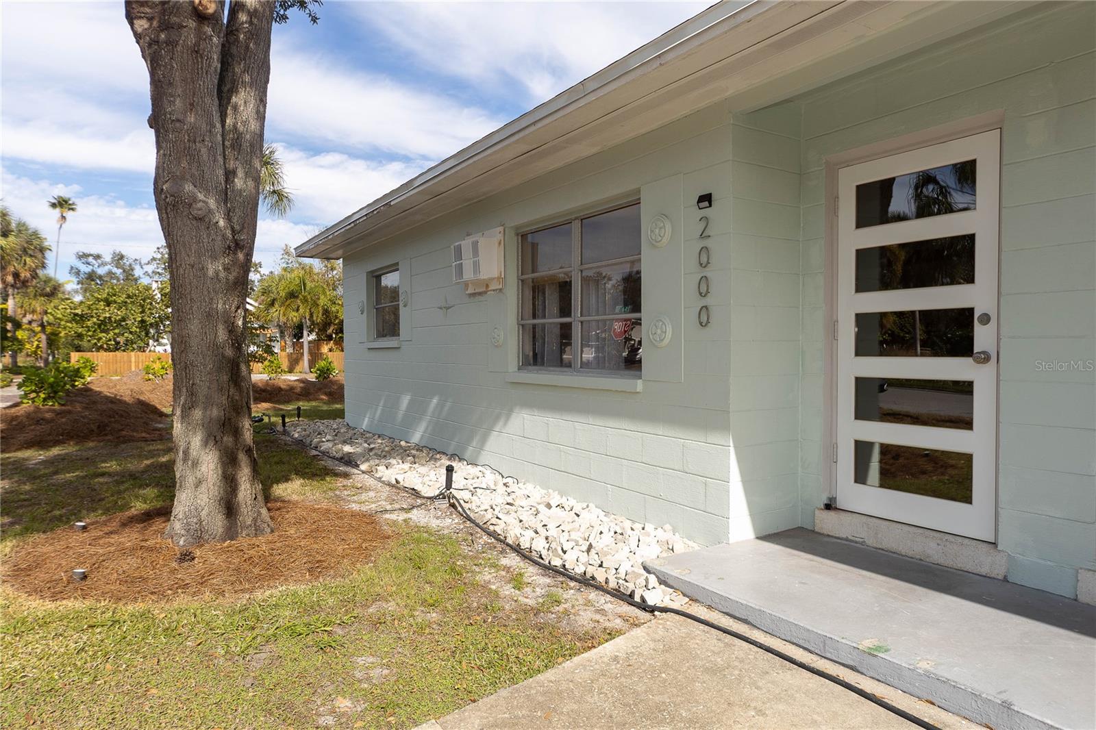 Image 22 of 24 For 2000 1st Street Se