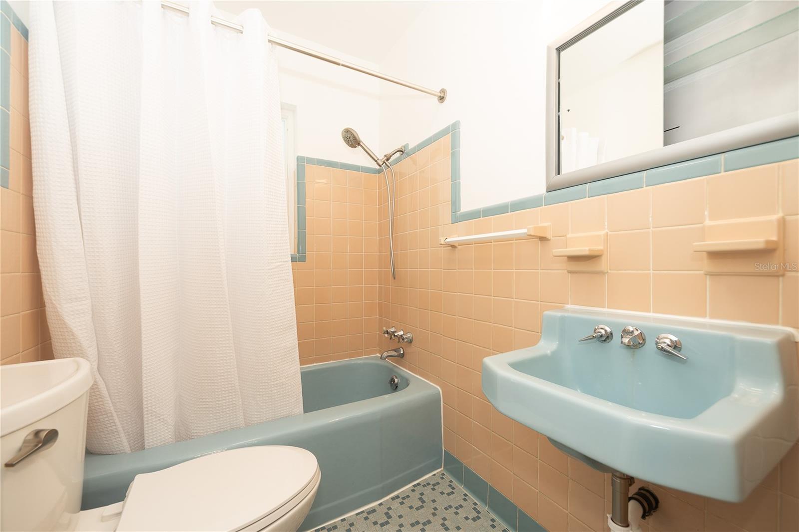 Image 6 of 24 For 2000 1st Street Se