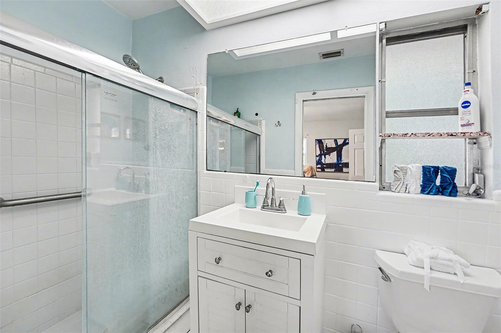 Listing photo id 12 for 2111 Timber Lane