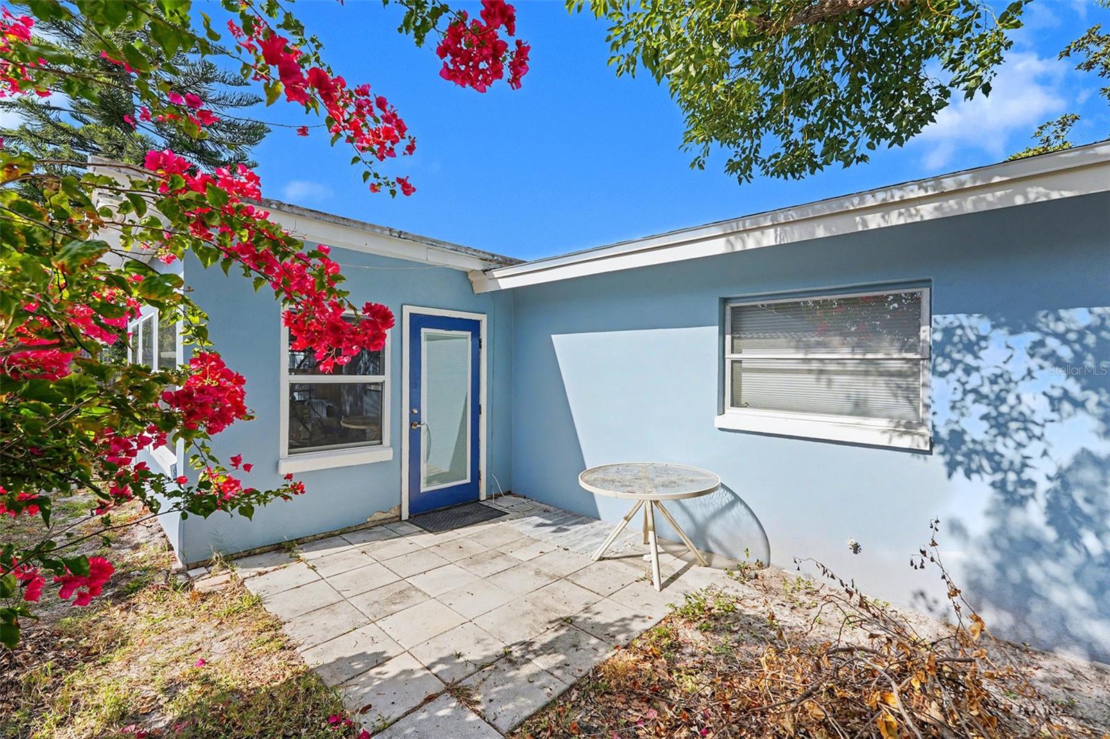 Listing photo id 18 for 2111 Timber Lane