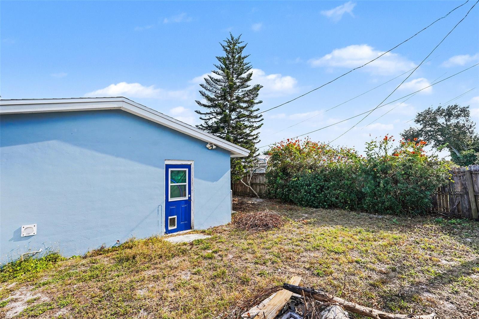 Listing photo id 20 for 2111 Timber Lane