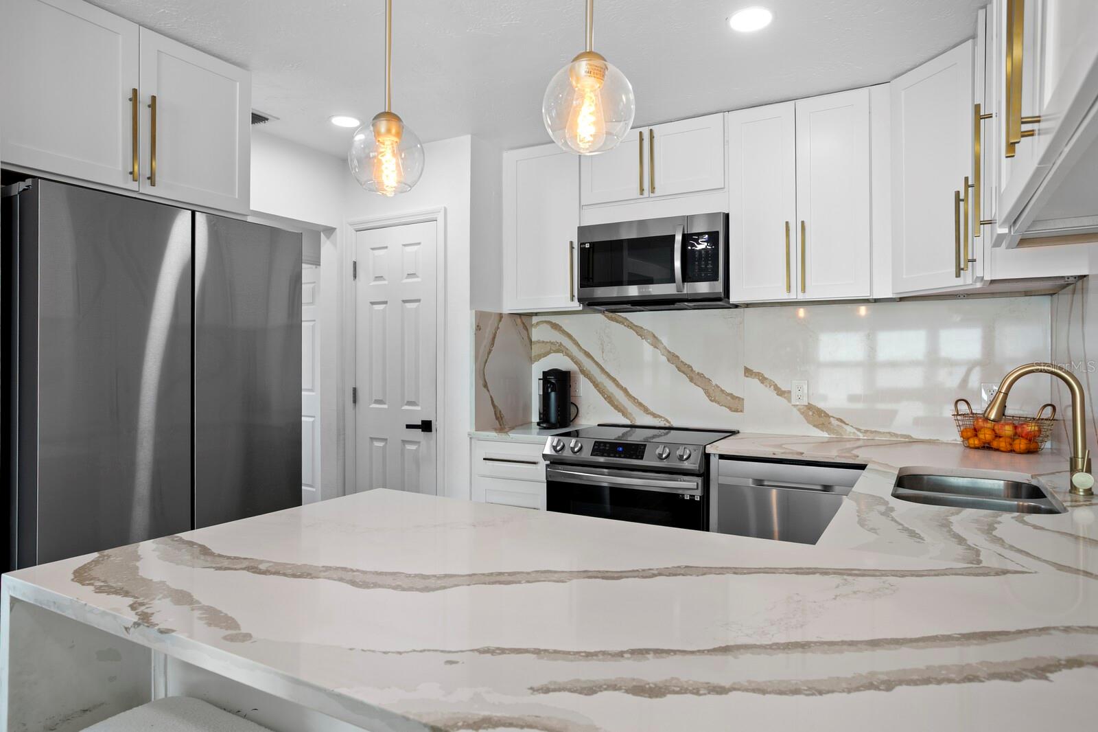 Image 19 of 47 For 208 Ward Street