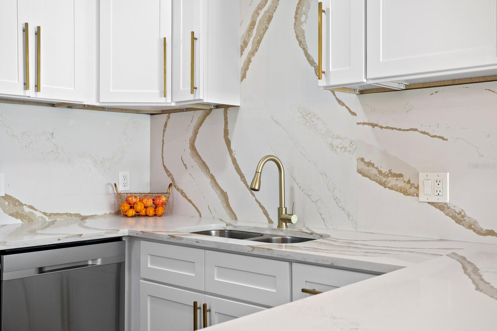 Image 20 of 47 For 208 Ward Street