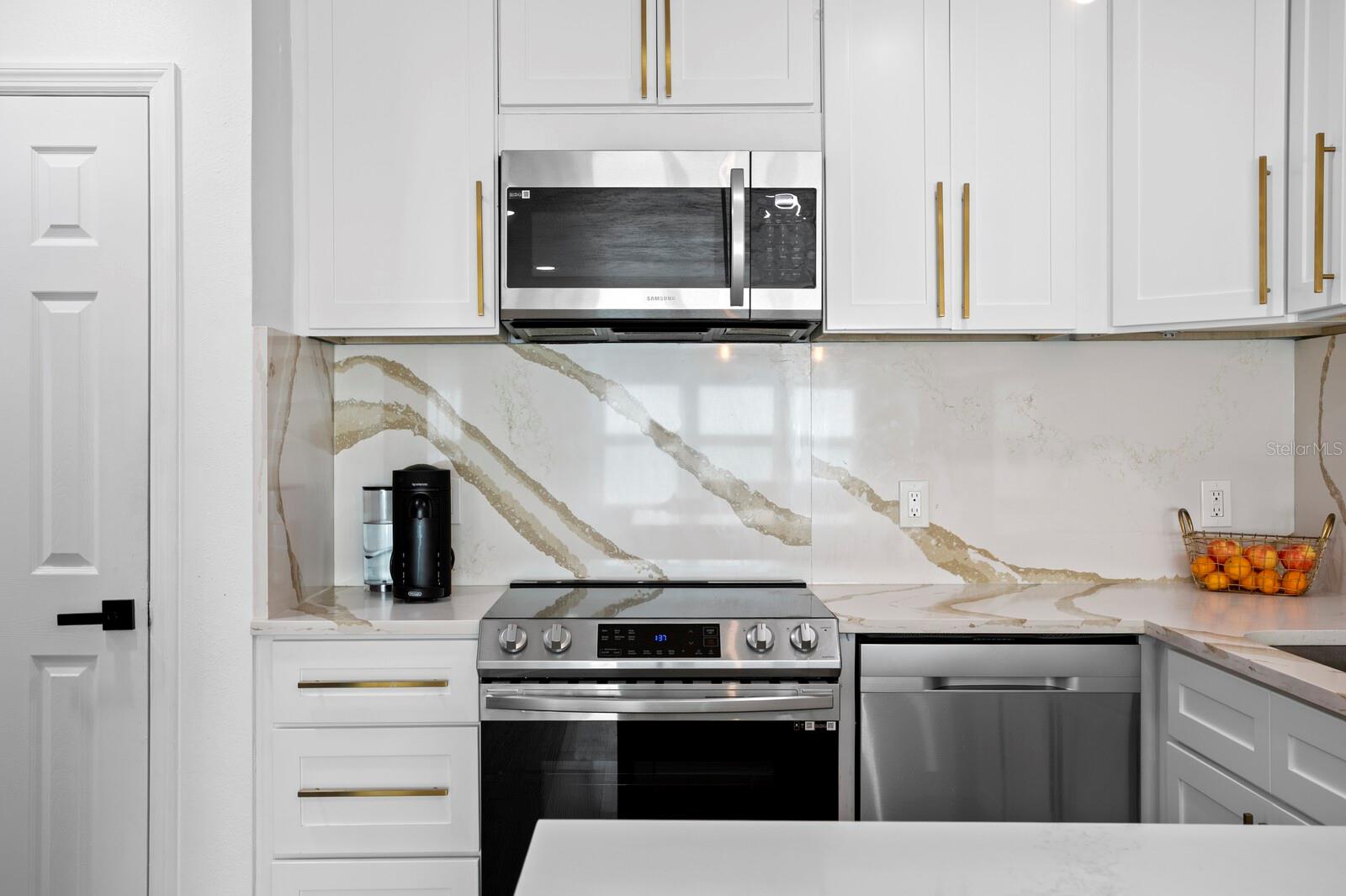 Image 21 of 47 For 208 Ward Street