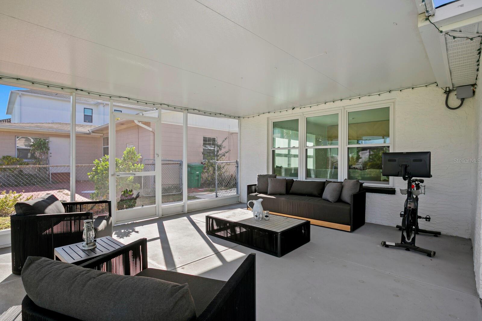 Image 40 of 47 For 208 Ward Street