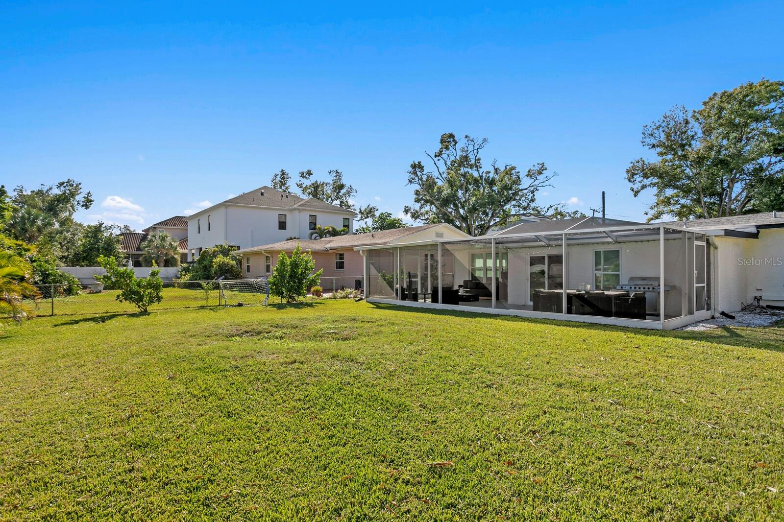 Image 45 of 47 For 208 Ward Street