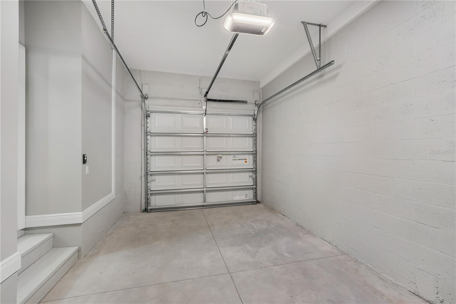 Image 20 of 22 For 2409 Fig Street 1