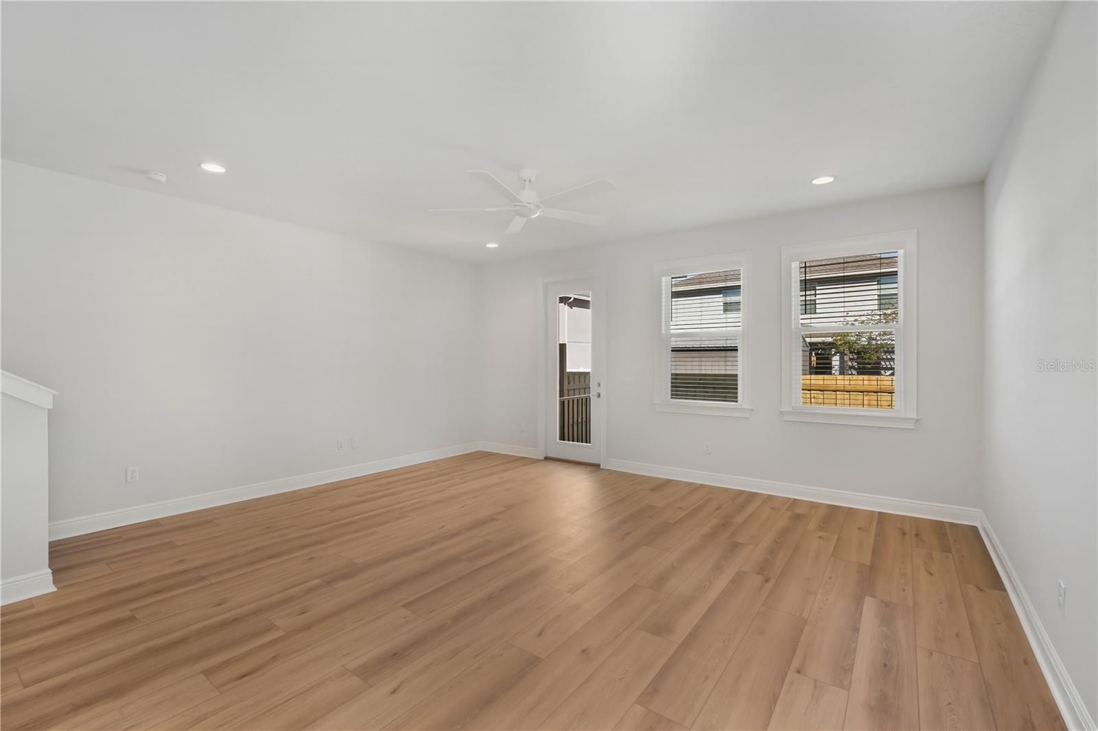 Image 5 of 22 For 2409 Fig Street 1