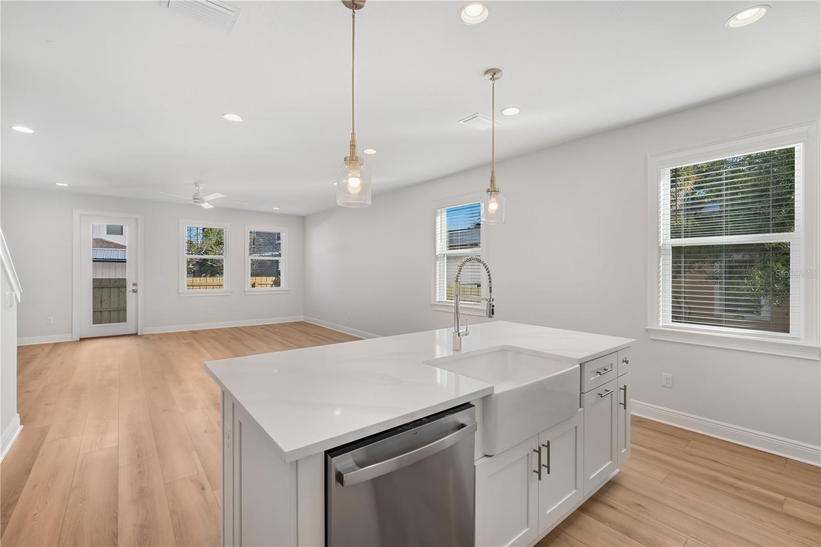 Image 9 of 22 For 2409 Fig Street 1