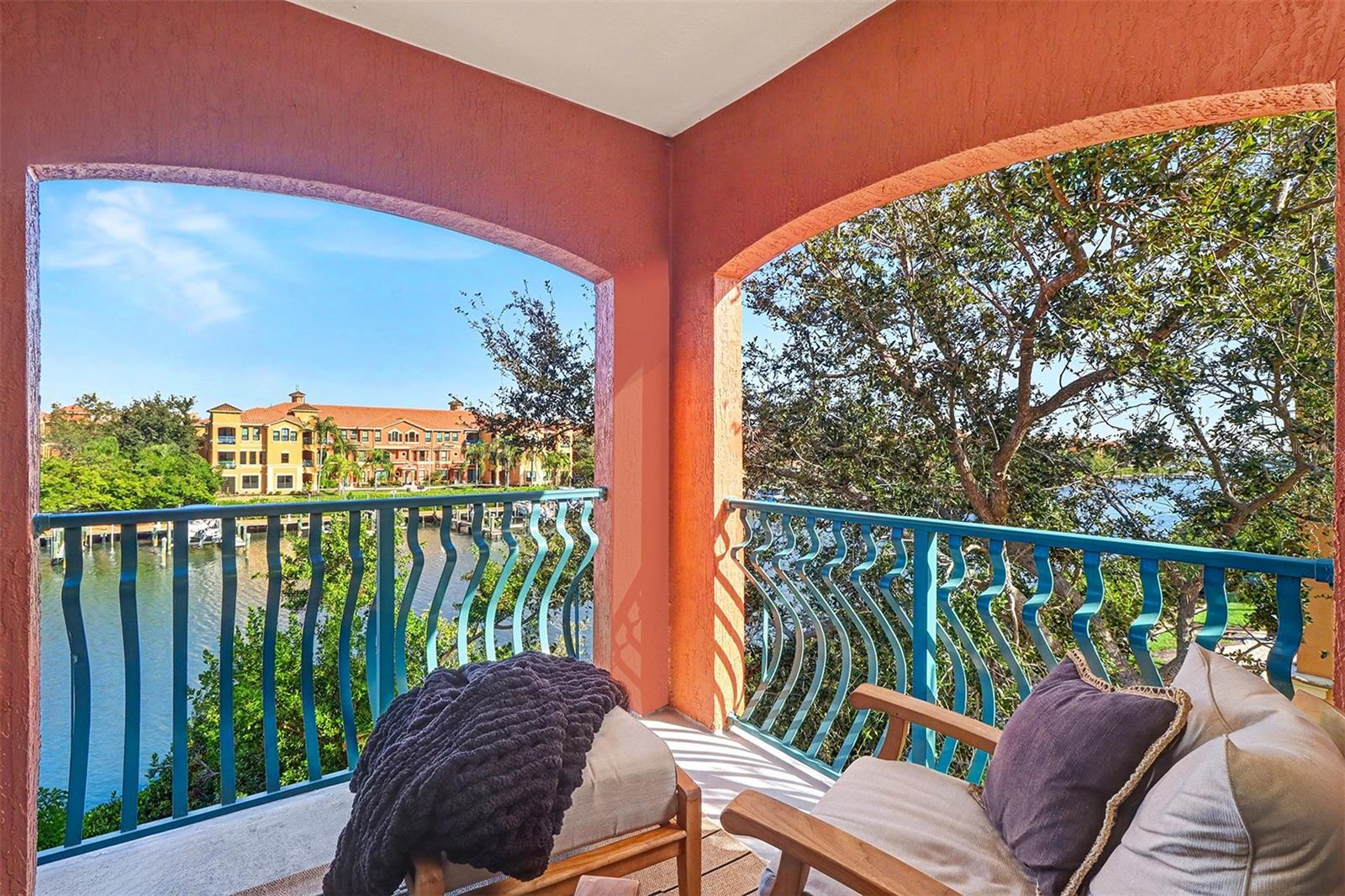 Image 17 of 56 For 2730 Via Tivoli  334b