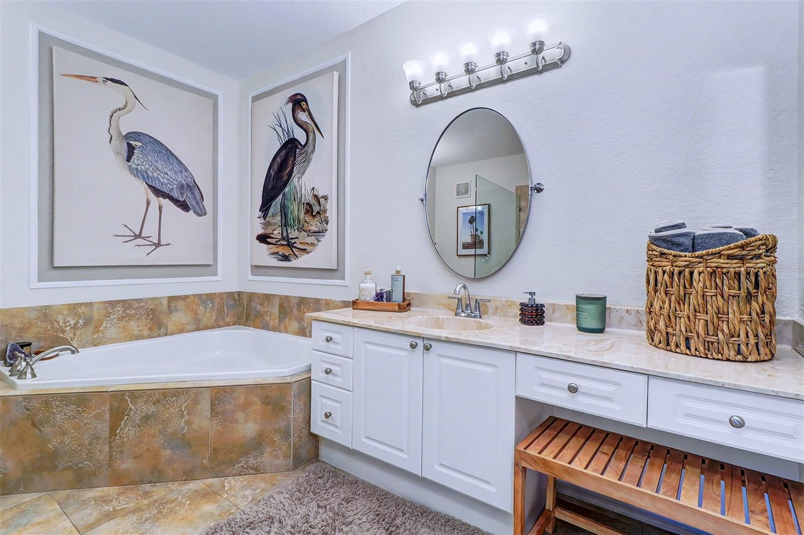 Image 25 of 56 For 2730 Via Tivoli  334b