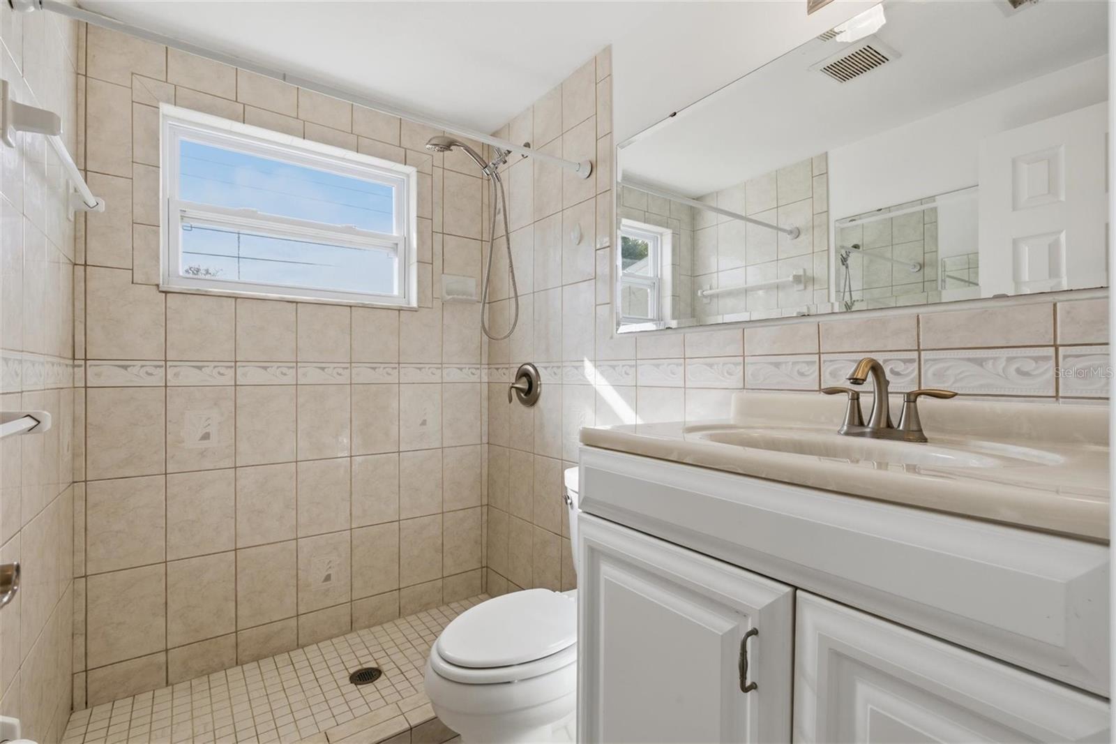 Image 4 of 58 For 4834 Darlington Road