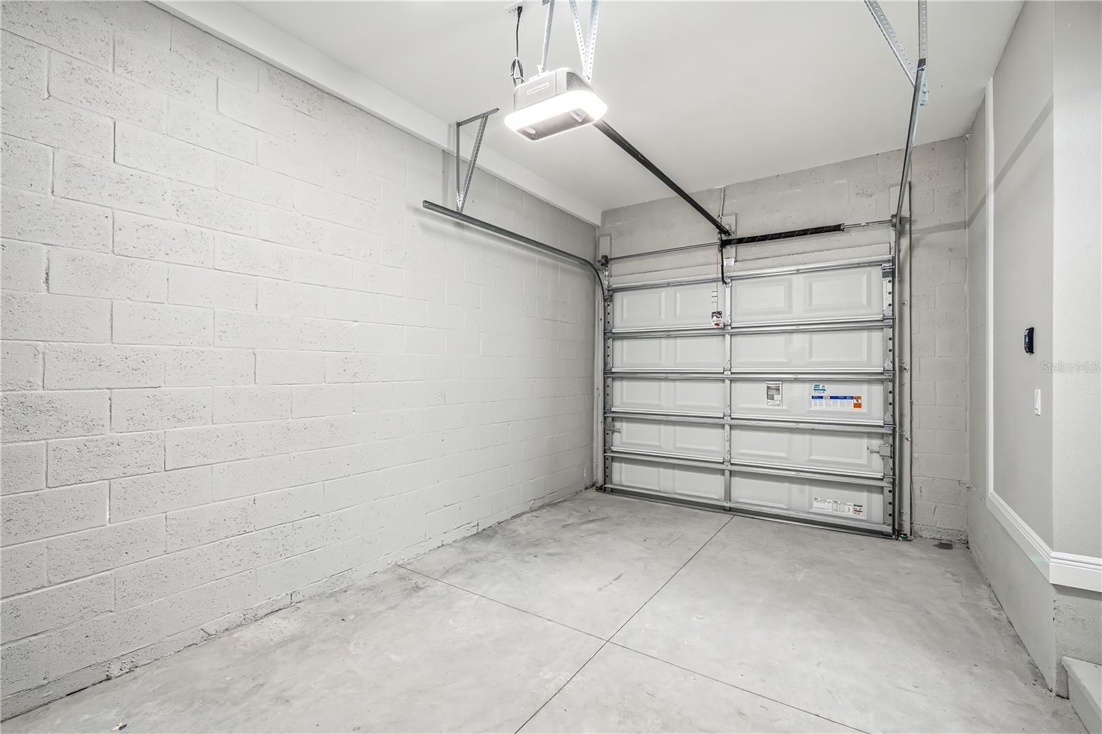 Image 21 of 22 For 2409 Fig Street 2