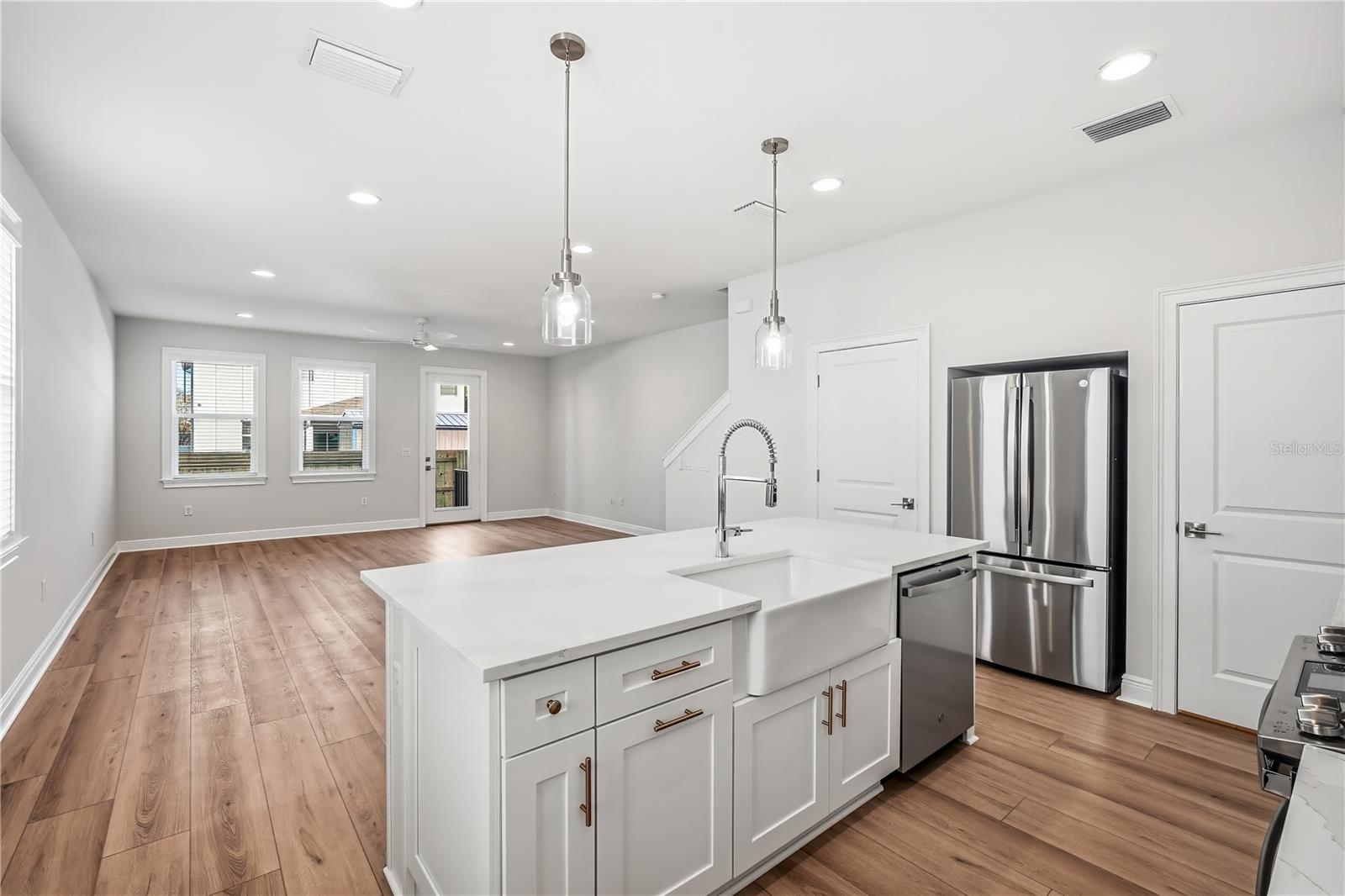 Image 7 of 22 For 2409 Fig Street 2