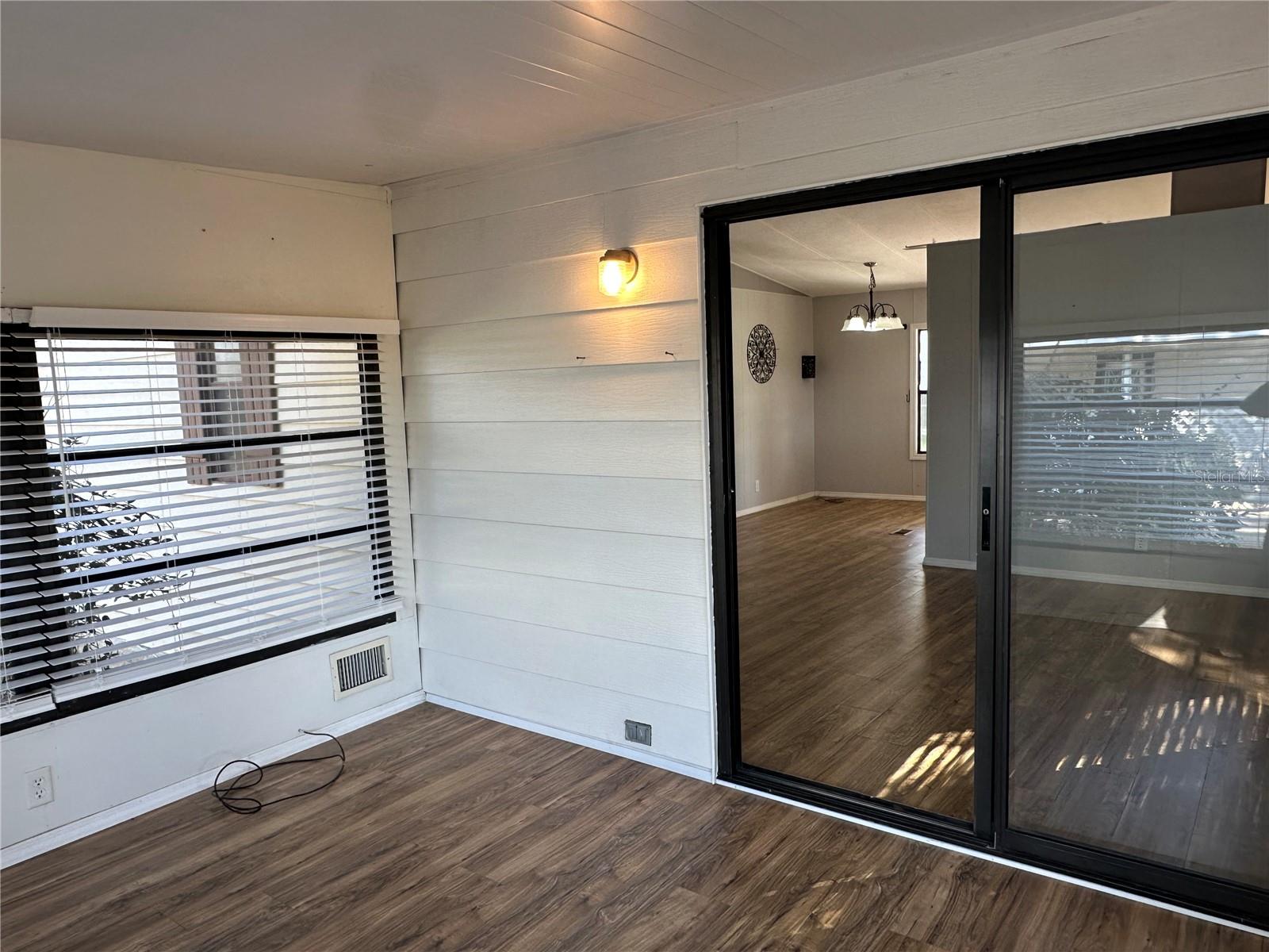 Image 12 of 25 For 2465 Putter Road 1368