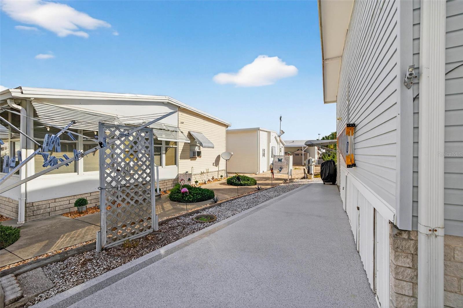 Image 30 of 37 For 35051 Condominium Boulevard