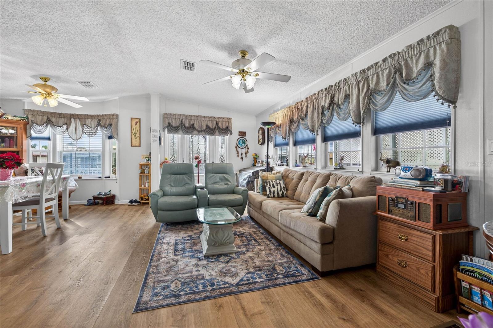 Image 6 of 37 For 35051 Condominium Boulevard