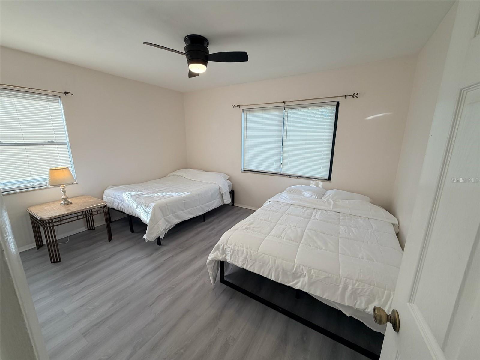 Image 6 of 12 For 830 47th Avenue N